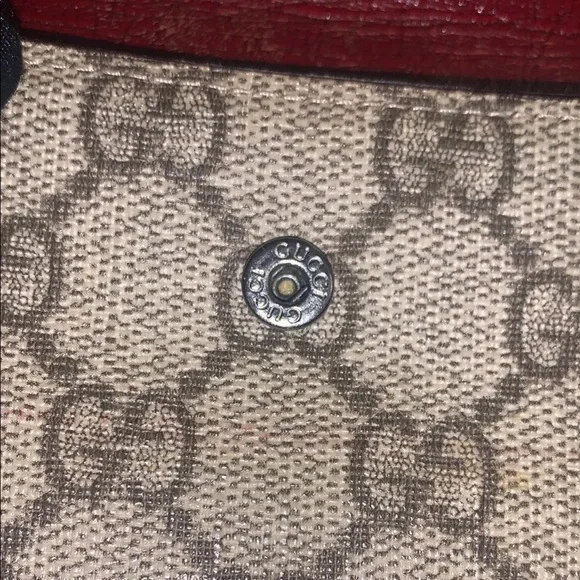 Gucci Tan coated canvas wallet  Signature Monogram Great condition authentic - Picture 15 of 15